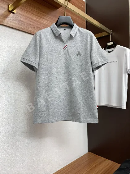 몽클레르 클래식 반팔 폴로셔츠 남성의류 P250