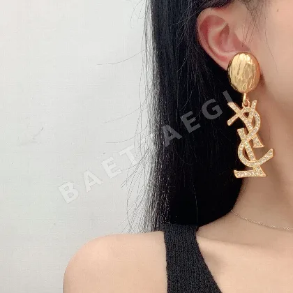 생로랑 빈티지 감성 귀걸이 65481