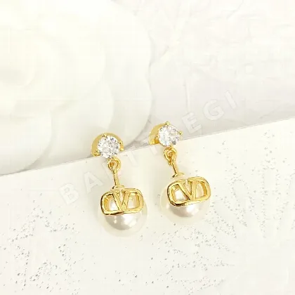 발렌티노 V자 진주 큐빅 귀걸이 63573