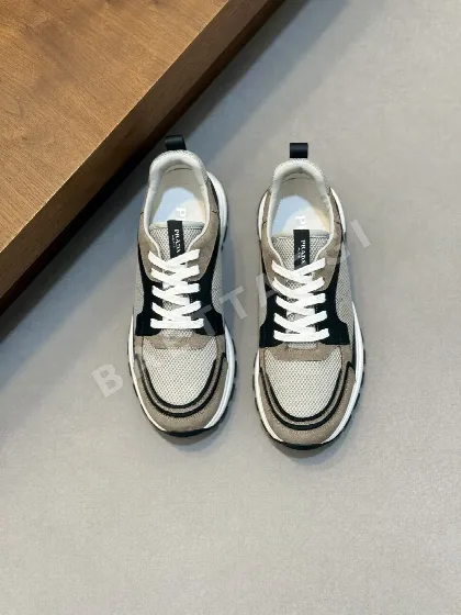 프라다 Linea Rossa 스웨이드 메시 스니커즈 113360