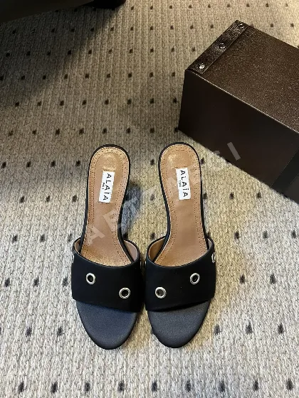 알라이아 스틸레토 샌들 120673