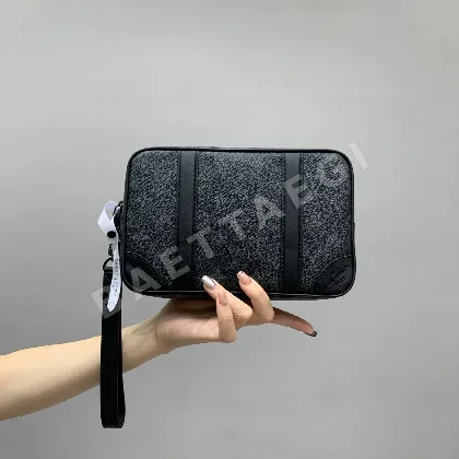 루이비통 블랙 플로럴 카메라 클러치 가방 M82076