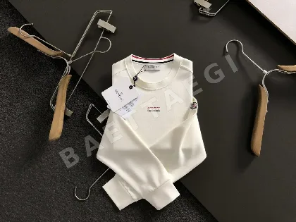 몽클레르 남성 긴팔 자수 장식 티셔츠 166652