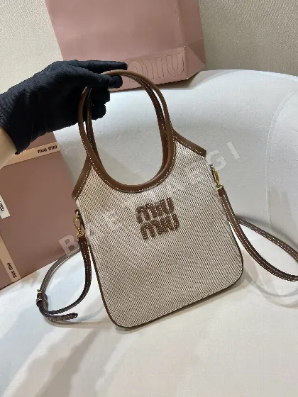 미우미우 아이비 미니 핸드백 5BA281
