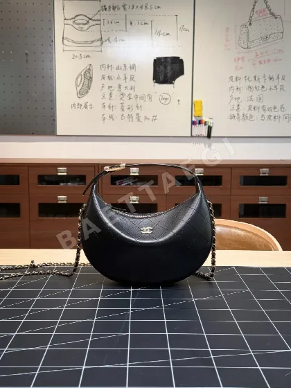 샤넬 아써 가죽 가방 143479