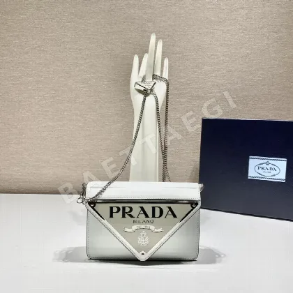 프라다 삼각 로고 체인 숄더백 1BH189 66269