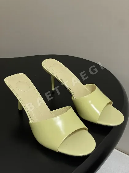 자크뮈스 스트랩 스틸레토 힐 85172