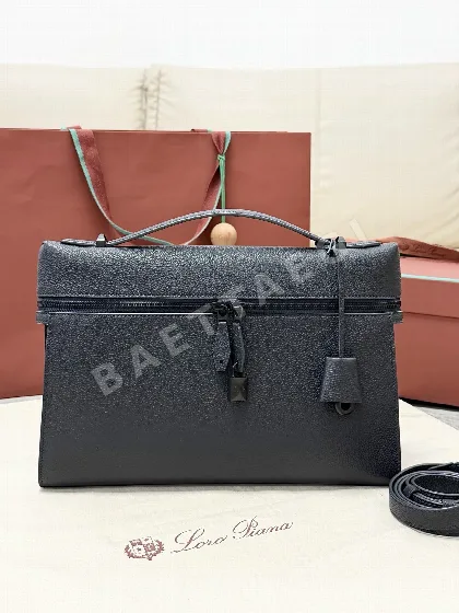 로로피아나 엑스트라 메신저백 가죽 숄더백 FAQ8718 133919