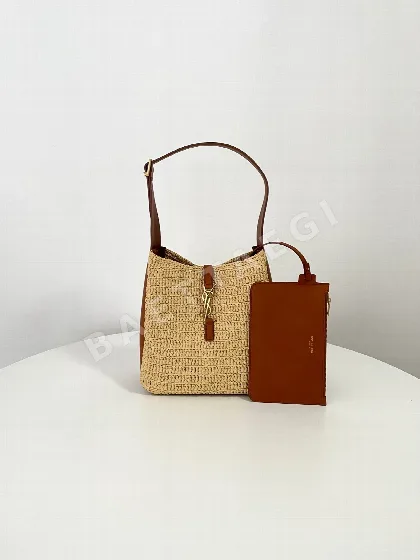 생로랑 LE 5 스몰 라피아 가죽 핸드백 823812