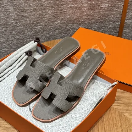 에르메스 오란 슬리퍼 117437
