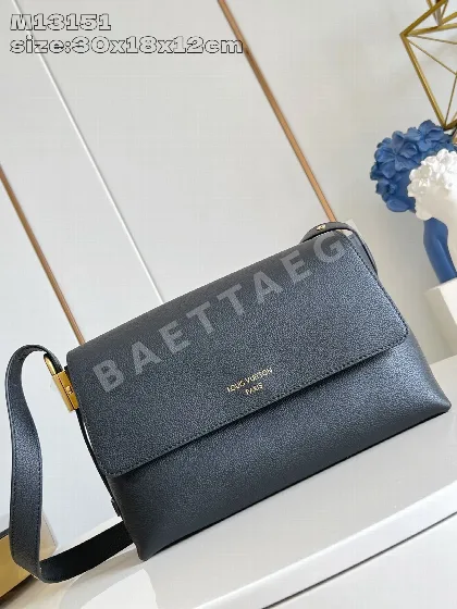 루이비통 메신저백 M13148