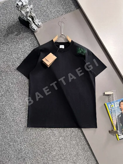 버버리 크로스 패턴 자수 유니섹스 반팔 티셔츠 49368
