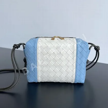 보테가베네타 미니 사이즈 가죽 가방 193071