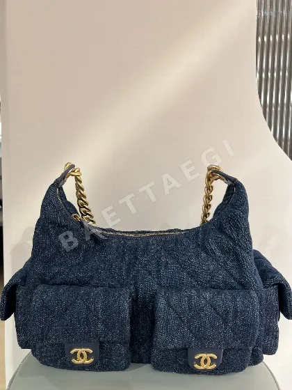 샤넬 25C 데님 호보 가방 136000