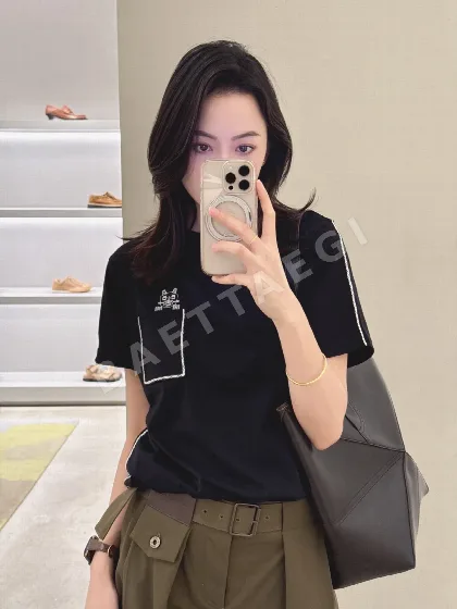 루이비통 여성 코튼 자수 오버핏 반팔 티셔츠 5873
