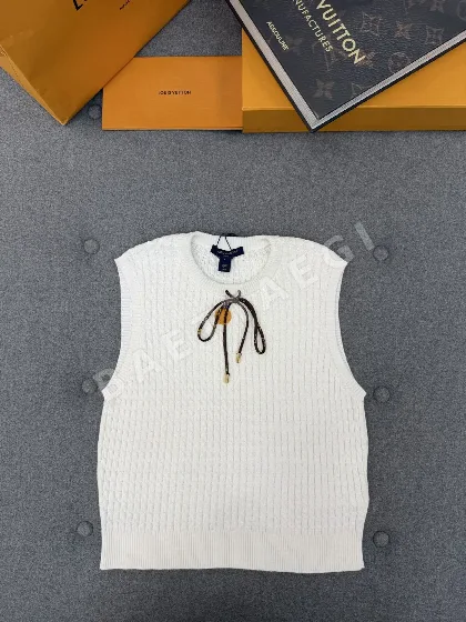 루이비통 모노그램 드로스트링 여성 반팔 니트 베스트 132831
