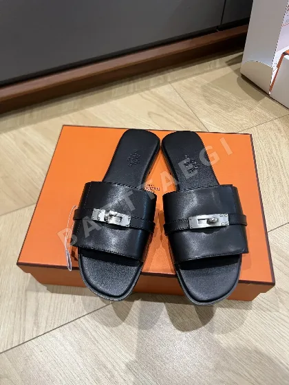 에르메스 줄리아 샌들 108145
