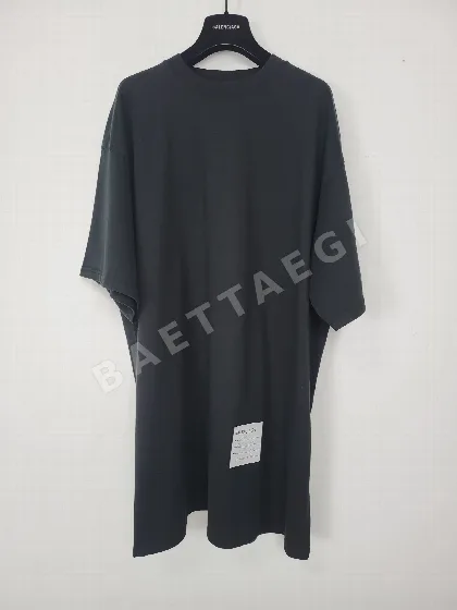 발렌시아가 반팔 티셔츠