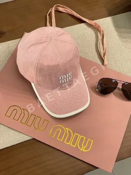 미우미우 자수 베이스볼캡 80881