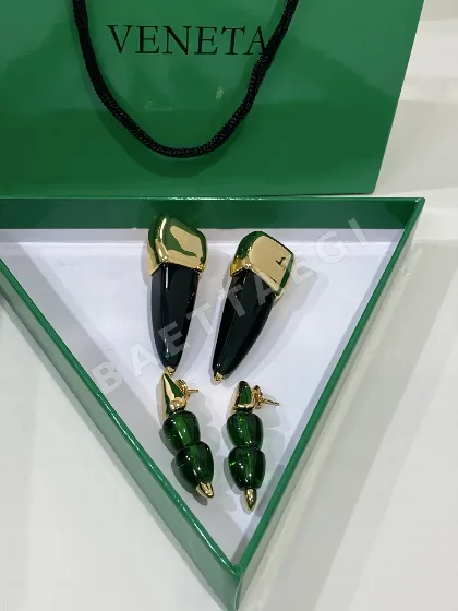 보테가베네타 골드 그린 컬러 블록 유리 귀걸이 150307
