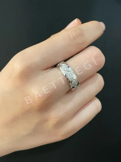 샤넬 와이드 퀼팅 골드 반지 68978