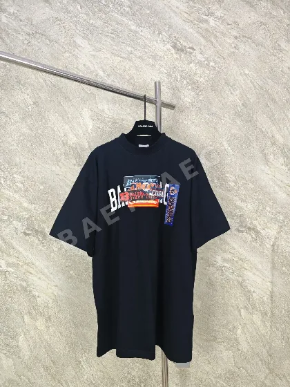 발렌시아가 테이프 중첩 인쇄 남성 반팔 티셔츠 157579
