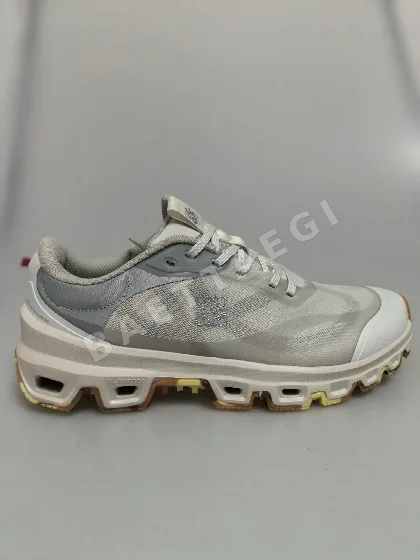 로에베 스포츠 러닝화 105865