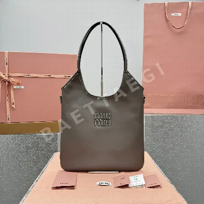 미우미우 그레이 가죽 토트 숄더백 68383