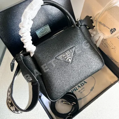 프라다 리치 패턴 카프스킨 토트백 1BC145