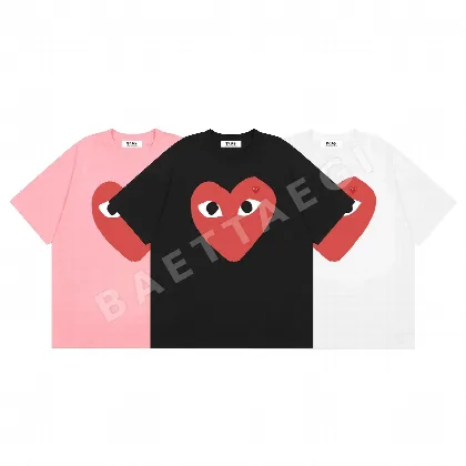 꼼데가르송 여성 플레이 하트 자수 반팔 티셔츠 88238