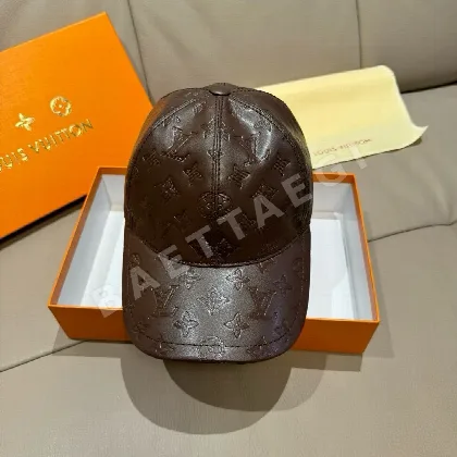 루이비통 천연가죽 프린트 버클 조절 야구모자 79190