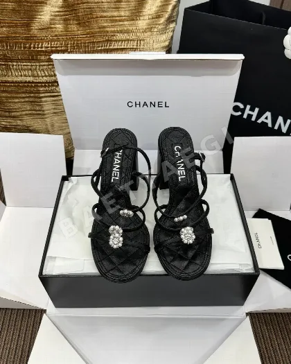 샤넬 카멜리아 라인스톤 장식 하이힐 샌들 26C 98258