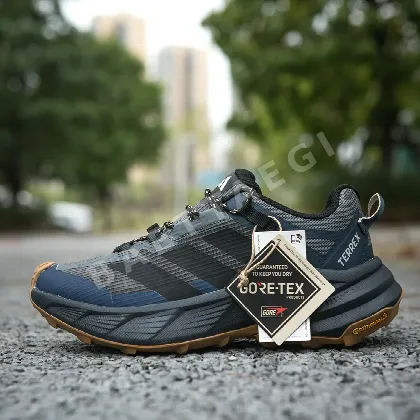 아디다스 테렉스 프리하이커 GTX 하이킹 신발 83709