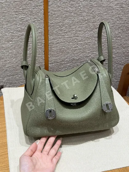 에르메스 린디 26 세이지 가죽 가방 144882