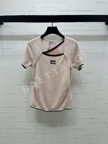 미우미우 여성 반팔 52879