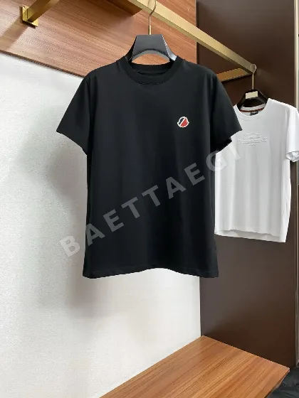 몽클레르 남성 크루넥 반팔 티셔츠 135551