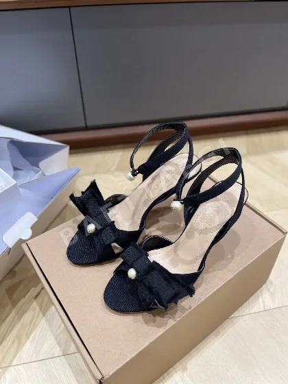 디올 새틴 샌들 8667