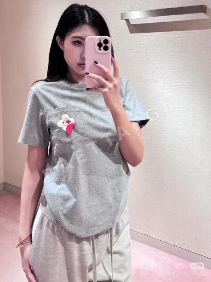 루이비통 해바라기 자수 크루넥 반팔 티셔츠 51901