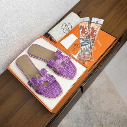 에르메스 오란 샌들 104868
