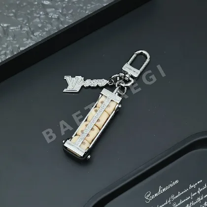 루이비통 러버스 다이스 키링 124586