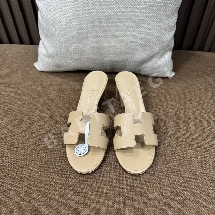 에르메스 오아시스 H 뮬 샌들 146635