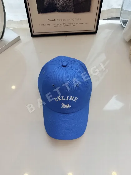 셀린느 클래식 캐주얼 베이스볼 모자 84103