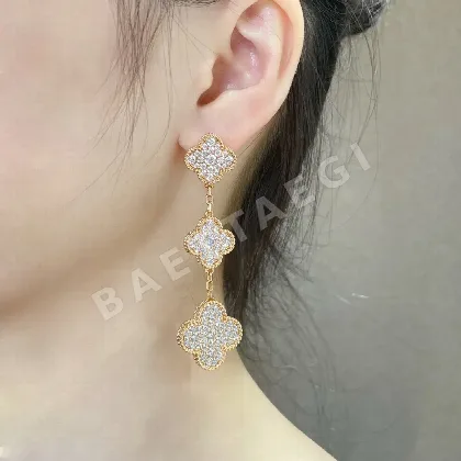 반클리프앤아펠 네잎 클로버 다이아몬드 귀걸이 63910