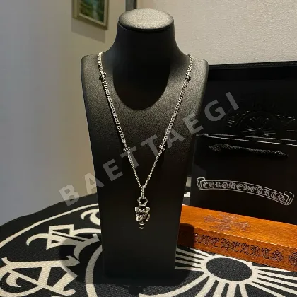 크롬하츠 크로스 플라워 펜던트 목걸이 62258