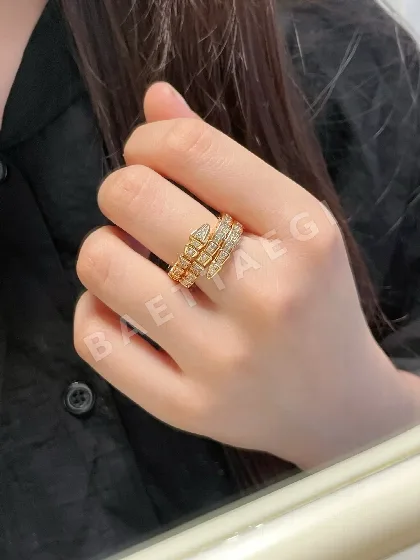 불가리 다이아몬드 장식 스네이크 반지 64680