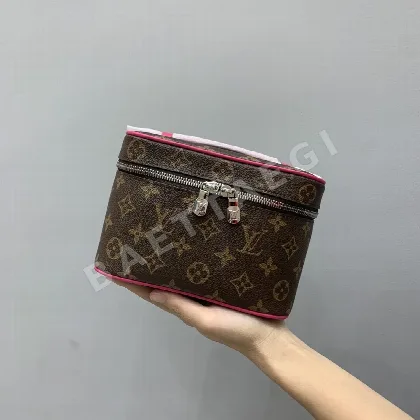 루이비통 Nice 미니 화장품 가방 M46767
