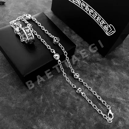 크롬하츠 크로스 플라워 엠보싱 목걸이 63148