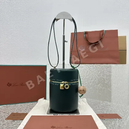 로로피아나 카프스킨 버킷백 그린 128845