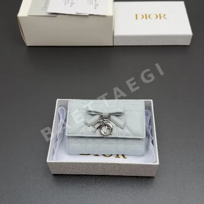 디올 레이디 그리신 램스킨 지갑 S2607