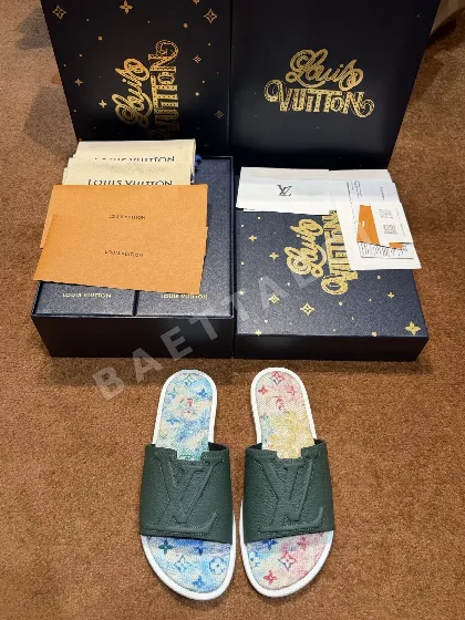 루이비통 모노그램 패턴 스웨이드 샌들 129054